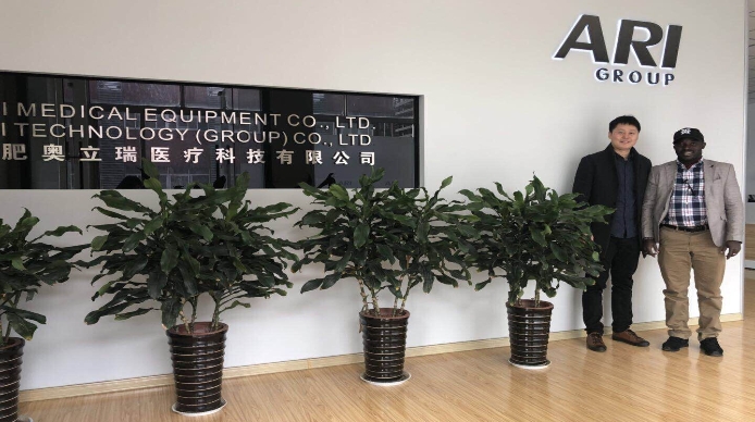 Visita de un cliente de Gambia